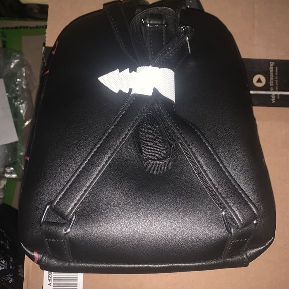 Naruto: ITACHI AKATSUKI MINI BACKPACK - New with Tags! - Picture 2 of 2